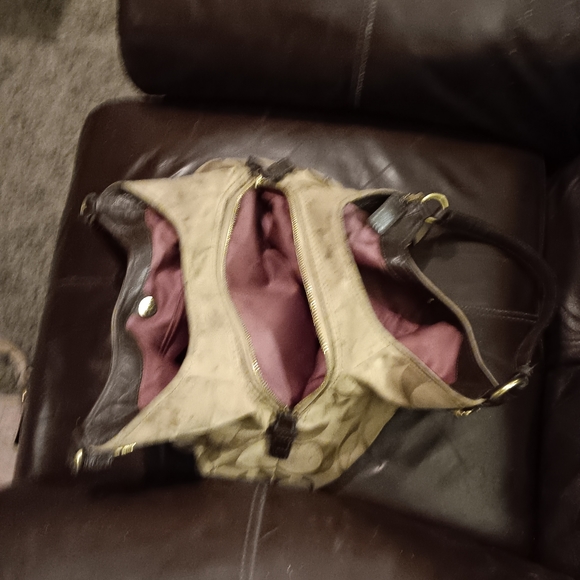 2 Authentic Coach Purses - Picture 5 of 5